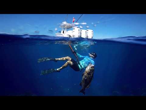 Near fatal 80 ft blackout rescue & big mistake Florida keys spearfishing video thumbnail