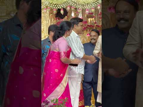 Wife పవిత్ర తో కలిసి పెళ్లికి వచ్చిన Actor Naresh With Wife Pavithra at Wedding in Hyderabad