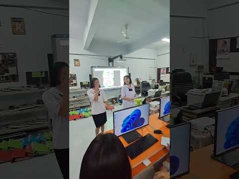 รายงานหน้าชั้นครั้งแรกก็จะเขินๆหน่อย