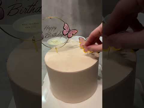 🦋🩷 #patisserie #baking #cakedecorating #birthdaycake #storytime #cakedesign