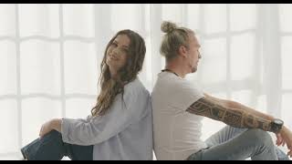 Karolína - Do peřin (Official Video)