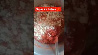 Gajar ka halwa 🥕 //New short// cooked//new gajar ka halva short//cooked...