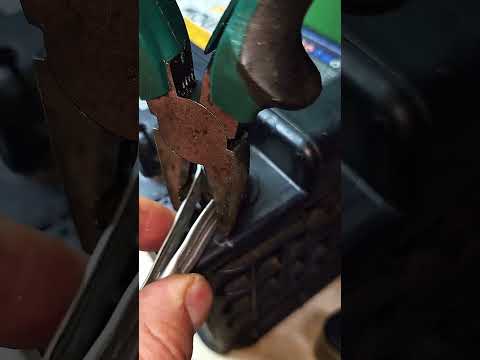 Como prender cabos em baterias com eficiência#diy #lifehacks #shorts