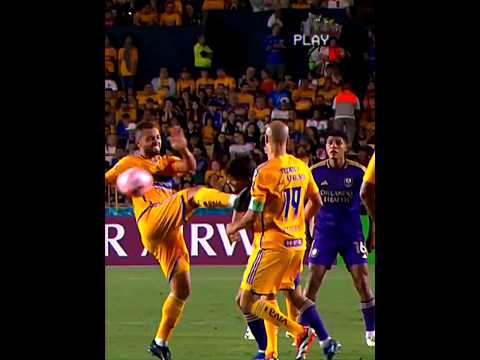 Puro balón, juegue!💪🏻 | Tigres vs Orlando City | Expulsión Rafael Carioca