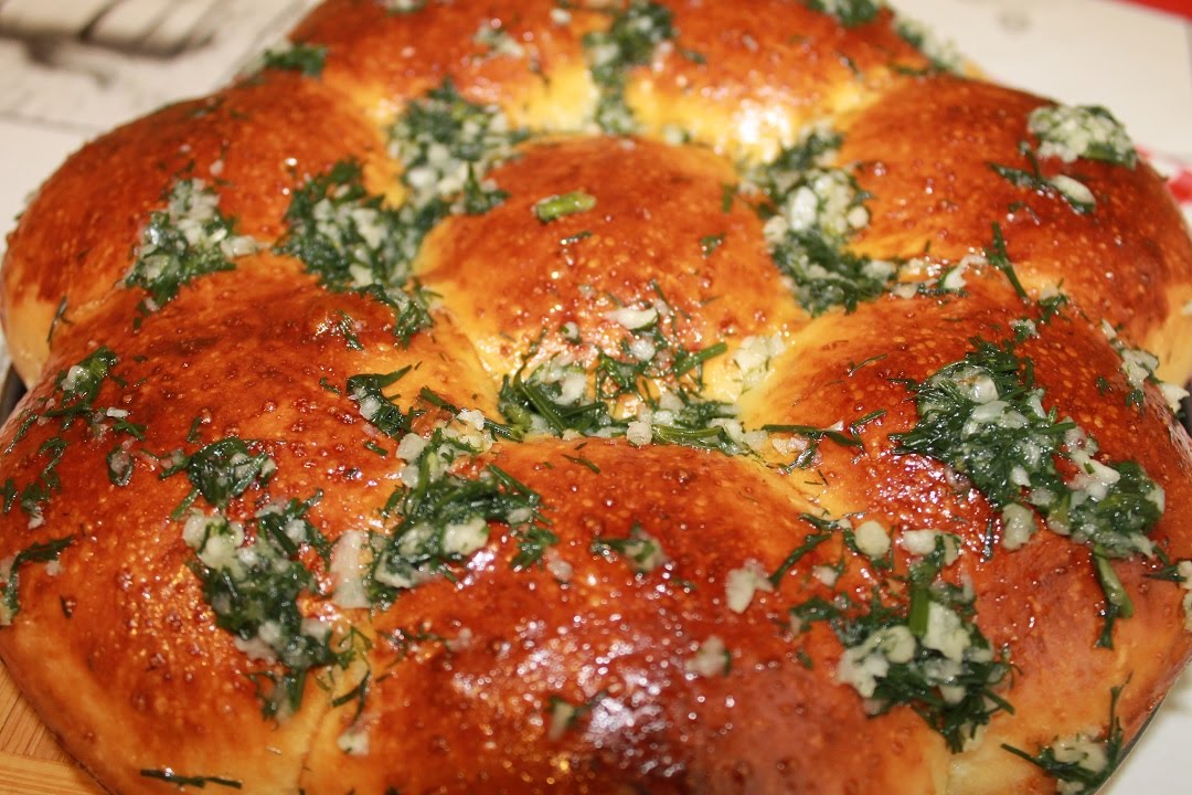 Чесночные булочки (пампушки) к борщу. Очень вкусные и ароматные.