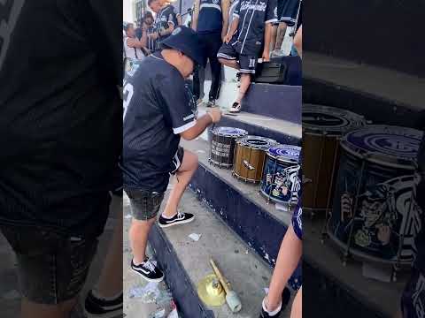 TOCANDO A 3 REPIQUES 🧨MERECE MÁS DE 1000 LIKES #3REPIQUES #futbol #repique #music #viralshorts