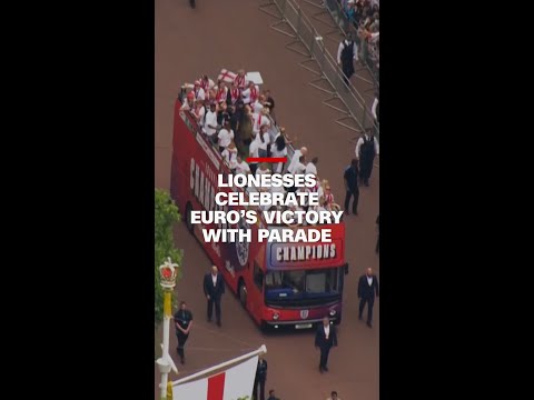 England's Lionesses celebrate Euro's win with parade