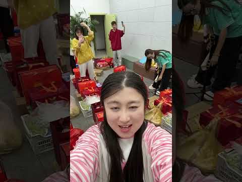 @今天吃什么发了一个抖音短视频，你尽管点开，不好看算我输！