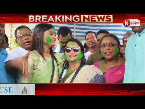অকাল হোলিতে মেতে উঠলো কালীগঞ্জের তৃণমূল কর্মী সমর্থকেরা