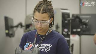 Electrical, Robotics & Automation Training Without a 4-Year Degree | UTI