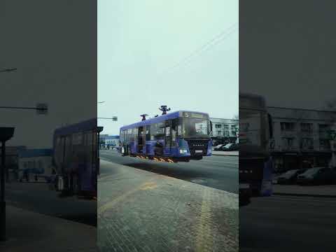 Инновационный кибер автобус под управлением нейросетей
