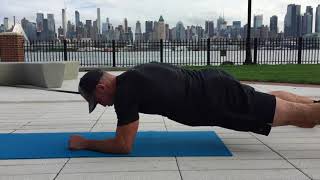 How to do : band plank pull