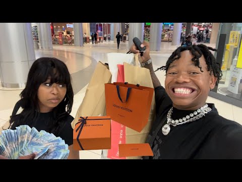 My Girlfriend Spends R50 000 On Me For Valentines Day😭❤️