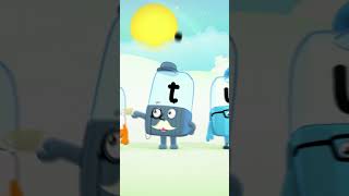 ABCDE 🔤 | Learn to Read and Spell | @officialalphablocks #shorts