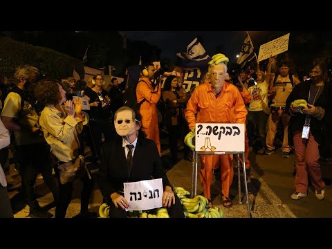 Israelis protest Prime Minister Netanyahu's pardon request | AFP