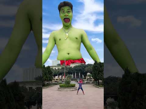 Spider-Man died fighting the giant Hulk to save his friend🥺♥️ #spideylife #shorts