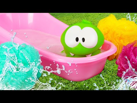 🛁🍬 ¡Es hora del baño para Om Nom! | Juegos Divertidos para Niños