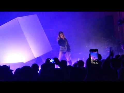 09.11.2019 Astra Berlin - Charli XCX - Silver Cross