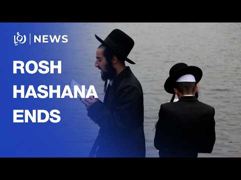 Jewish pilgrims mark end of Rosh Hashana celebrations in Uman