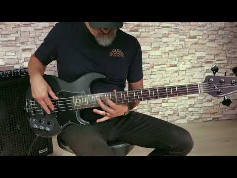 Yamaha BB735A Bass Guitar Demo