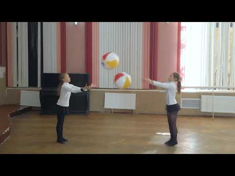 Мячик-по мячу ладошкой бьём, разминка для детей