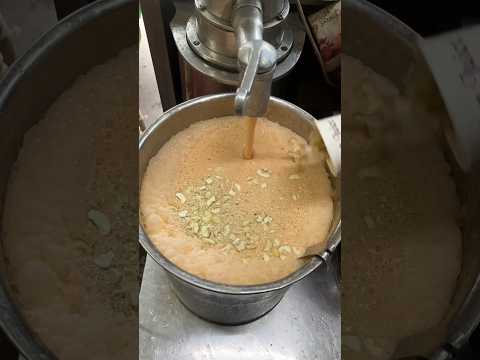 Best Natural Fruit Shake Of India 😍 पूरे आगरा से लोग ये मिल्कशेक पीने आते है #streetfood #shorts