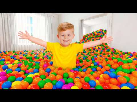 Colourful Balls Everywhere! Oliver's and Mom Fun Adventure
