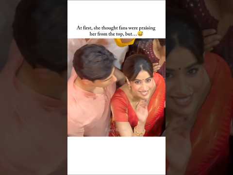 Such an awkward moment for her #bollywood #janvikapoor #sidharthmalhotra #paramsundari