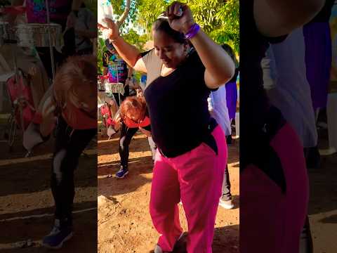My lady en Sonsonate #dance  #fb  #fypシ゚viral  #fbreels  #reels  #reelsvideo  #dance  #dancevideo