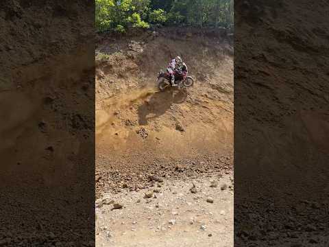 HOW TO USE AN AFRICA TWIN 🙋🏻‍♂️