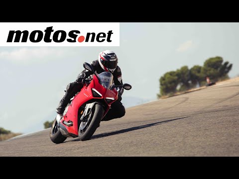 Ducati Panigale V2 2020 | Prueba / Test / Review en español 4K | motos.net