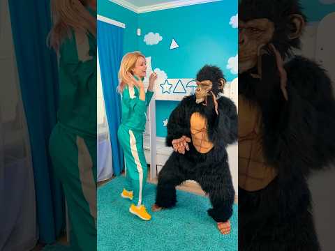 Dalgona Under The Carpet?! 🦑 Gorilla To The Rescue! 🦍