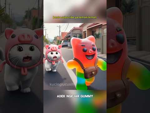 Kucing ngejar gummy #kucing #kucinglucu #shorts #catlover #videolucu #labubu #gummy #funny #lucu