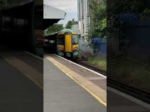 Class 377 - Southern Railway - Epsom Station - 18th June 2024