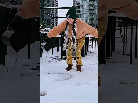 Extrem Cold 🥶#asmr #snow #funny #odlysatisfying #ice #satisfying #fyp