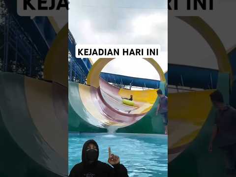 Kejadian Hari Ini Pas Lagi Main Seluncuran Di Kolam Renang, Coba Kalian Perhatikan