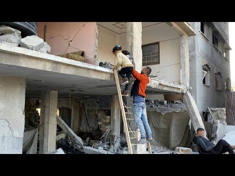 'No choice': Gazans use makeshift ladders to access destroyed homes | AFP