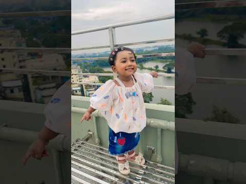 Cute baby girl #reels #viralvideo #cute #cutebaby #trending #foryou #shortvideo #baby #feedshorts