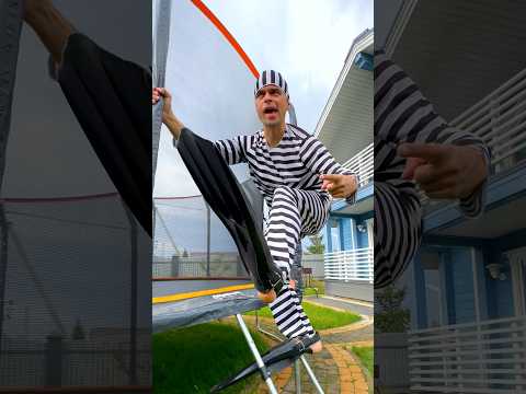Thief not allowed on trampoline 🤣
