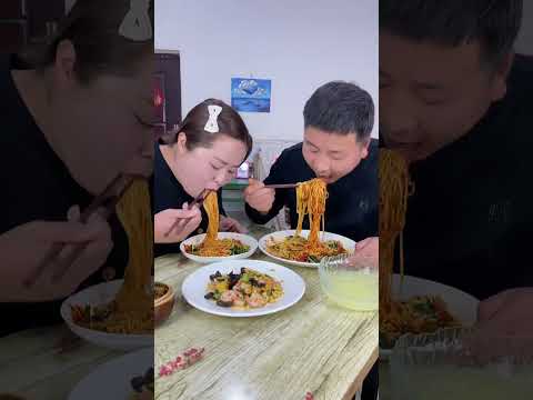 Funny eating and broadcasting