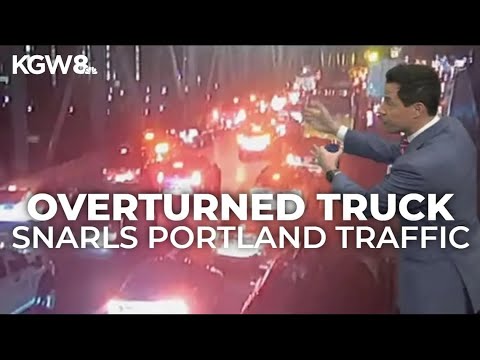 Overturned garbage truck closes I-405 near Marquam Bridge in Portland