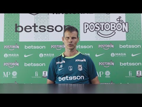 #LigaFemenina El DT Jorge Barreneche y Sofía Henao, previo al juego Vs Fortaleza en el Atanasio...
