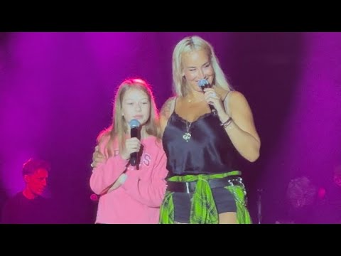 Sarah Connor singt mit Fan (Laura) Bonnie & Clyde in Bad Kissingen 28.08.2025