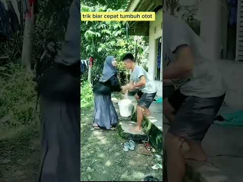 waduhh🤣🤣🤣trik buat otot#mau ketawa tkut dosa #funny komedy lucu bikin ngakak#funny vidio short