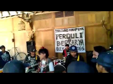 BOLONK RIOT - BAKAR KEPARAT