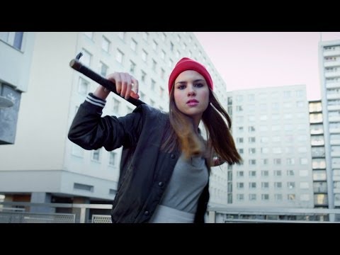 Marteria - Kids (2 Finger an den Kopf) (Offizielles Musikvideo)
