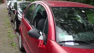 30 Autoscheiben in Billstedt eingeschlagen