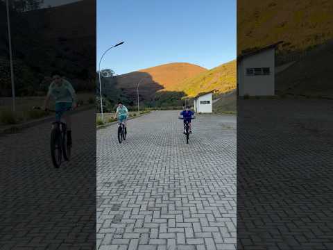 ANDANDO DE BIKE #shorts