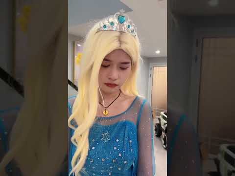 王子跑走艾莎时好帅