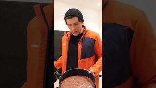 Paluten backt den Kuchen für GermanLetsPlay